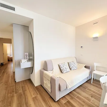 Magica Immobiliare - Res. Medusa 15 *
